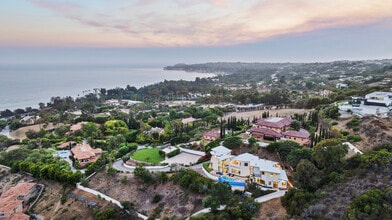6380 Meadows Ct, Malibu, CA à louer Aérien– Image 2 sur 32
