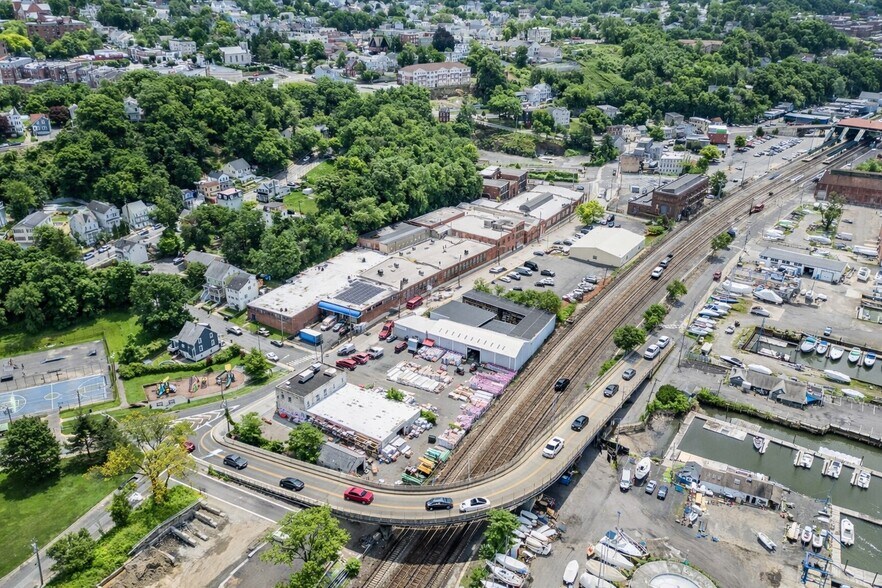 36 N Water St, Ossining, NY à vendre - Photo de l’immeuble – Image 3 sur 15