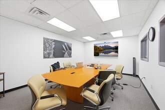 15 Thames St, Groton, CT à louer Photo intérieure– Image 2 sur 24