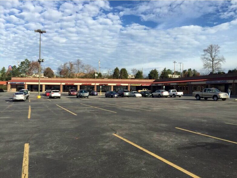 455 Highway 321 N, Lenoir City, TN à louer - Photo de l’immeuble – Image 3 sur 10