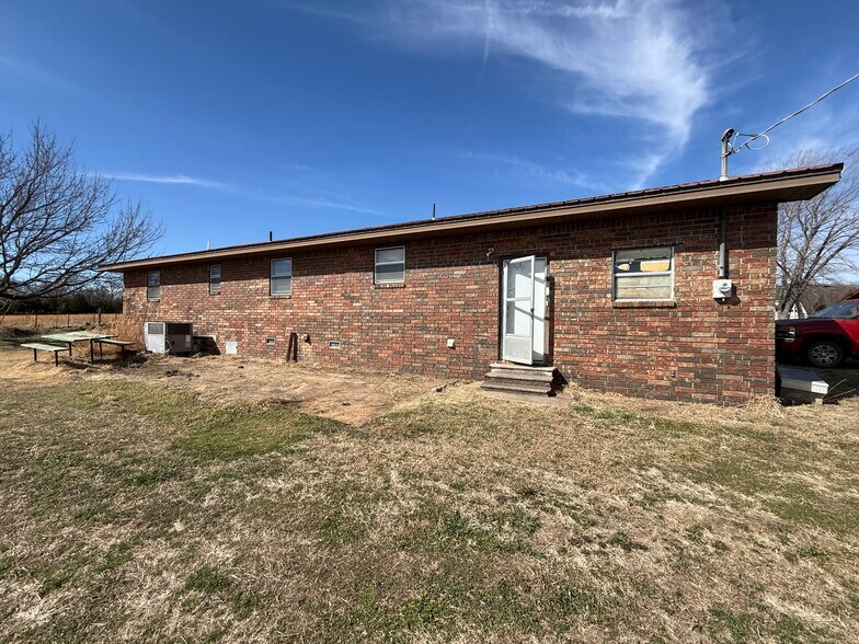 118112 US Highway 75 S, Wetumka, OK à vendre - Photo de l’immeuble – Image 3 sur 15