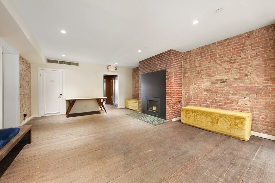 336 W 23rd St, New York, NY à vendre - Photo intérieure – Image 3 sur 12
