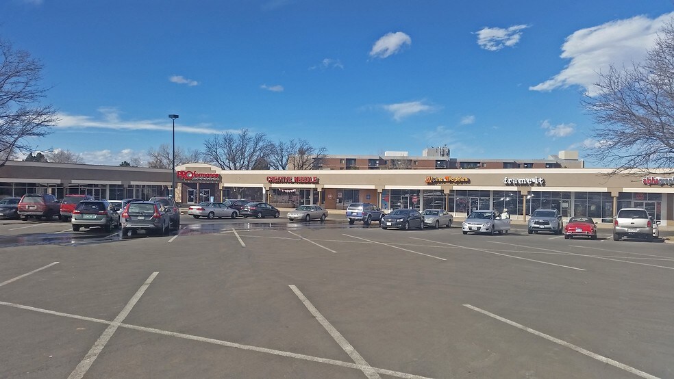 6905 S Broadway, Littleton, CO à louer - Photo de l’immeuble – Image 3 sur 4