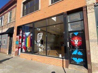 Plus de détails pour 2415 N Milwaukee Ave, Chicago, IL - Local commercial à louer