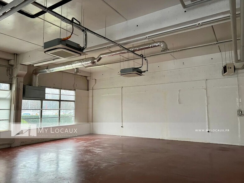 Local d’activités dans Gennevilliers à louer - Photo de l’immeuble – Image 3 sur 7