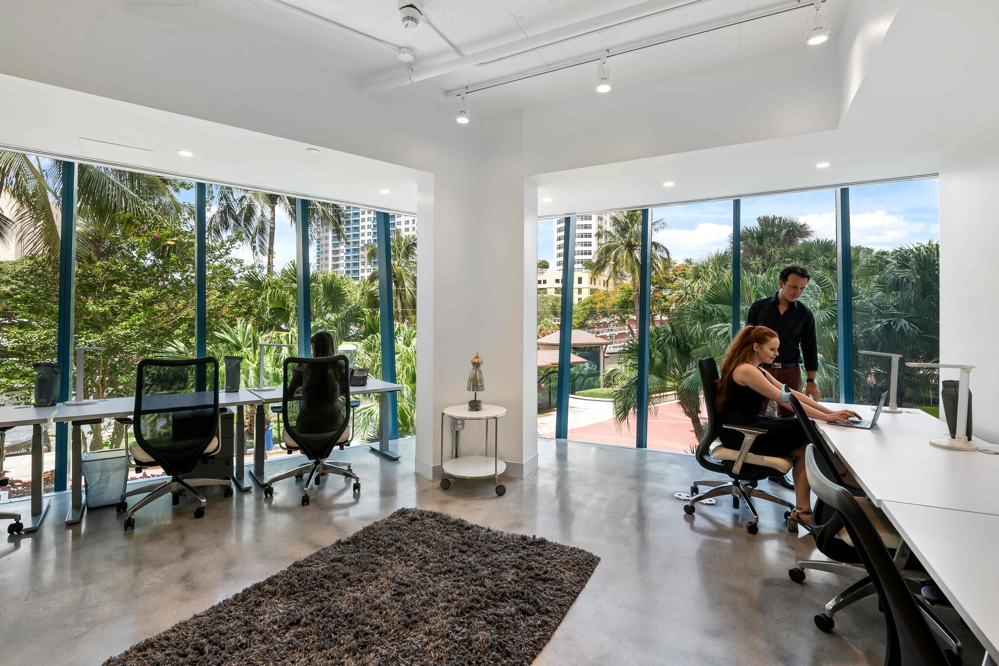 333 Las Olas Way, Fort Lauderdale, FL à louer Photo de l’immeuble– Image 1 sur 1