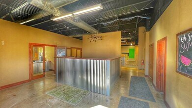 378 S Van Buren St, Barberton, OH à louer Photo intérieure– Image 1 sur 8