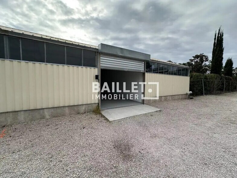 215 Chemin De La Romaine, Antibes à louer - Photo de l’immeuble – Image 2 sur 4