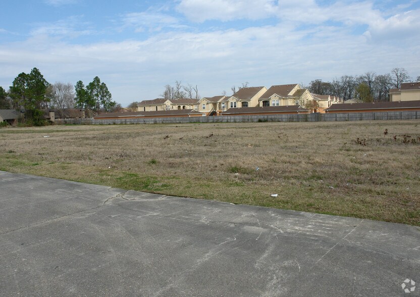 Longridge Ave, Baton Rouge, LA à vendre - Photo de l’immeuble – Image 2 sur 5