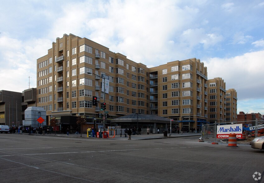 1400 Irving St NW, Washington, DC à louer - Photo de l’immeuble – Image 2 sur 77