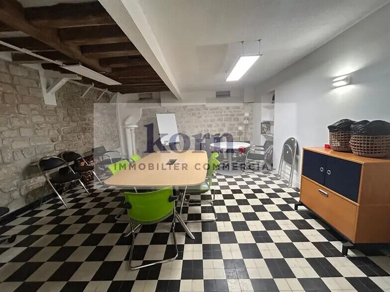 Local commercial dans Paris à louer - Photo de l’immeuble – Image 3 sur 9