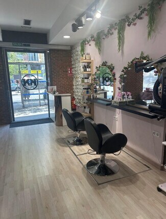 Plus de détails pour Local commercial à louer