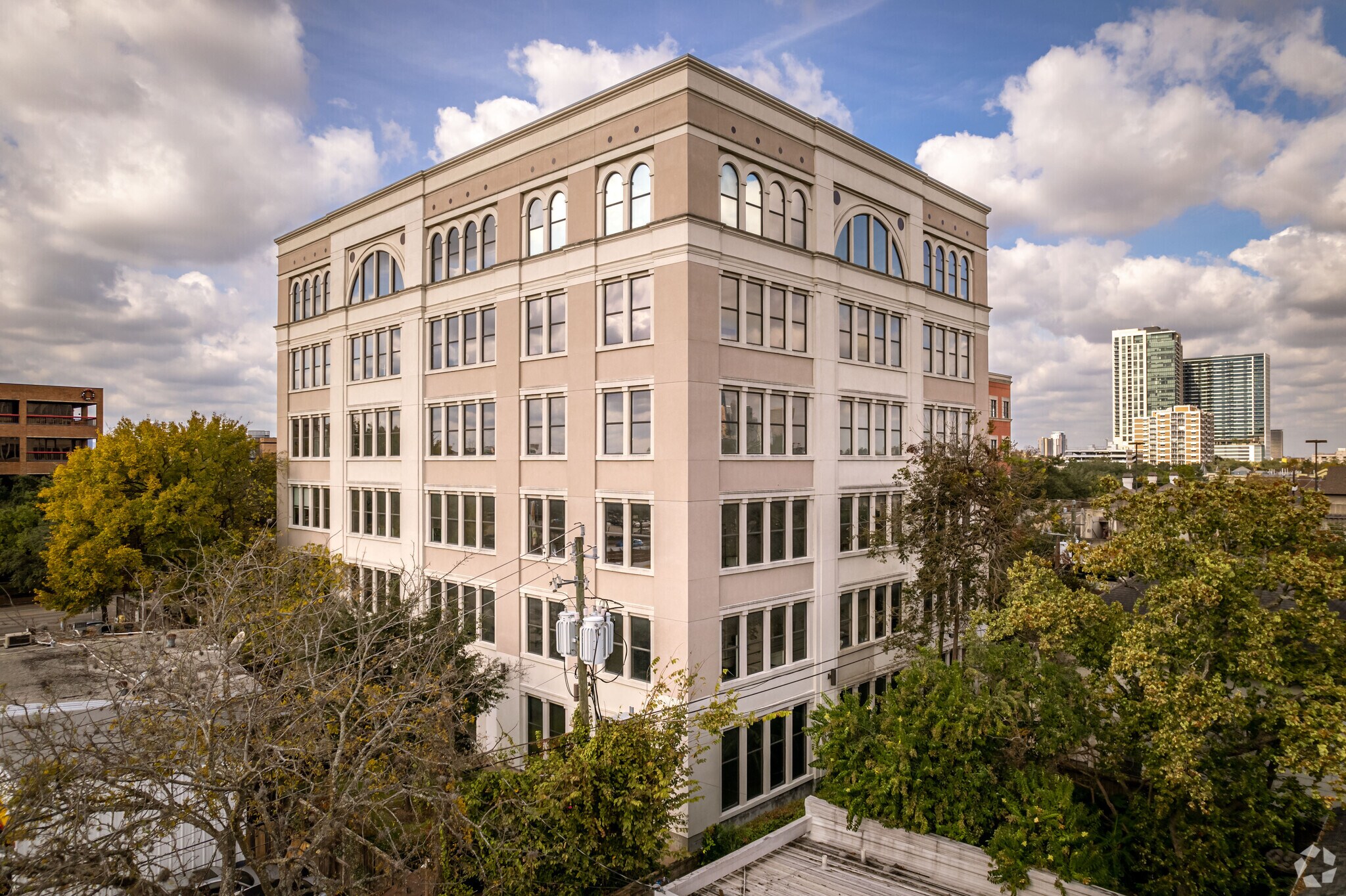 4203 Montrose Blvd, Houston, TX à louer Photo principale– Image 1 sur 9