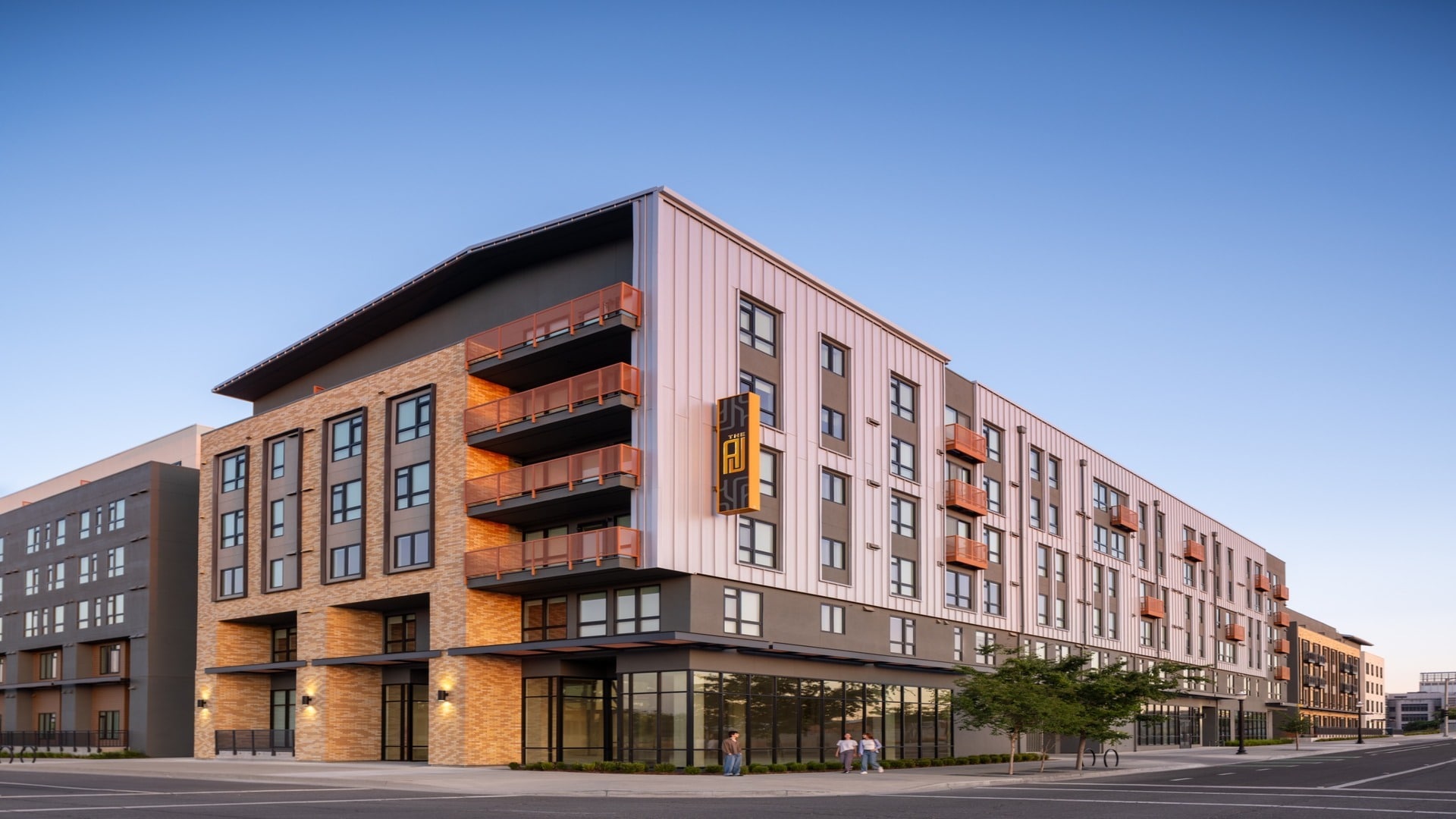 251 6th St, Sacramento, CA à louer Photo principale– Image 1 sur 107