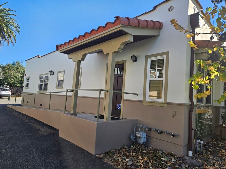 1334 Chorro St, San Luis Obispo, CA à vendre - Photo de l’immeuble – Image 3 sur 17