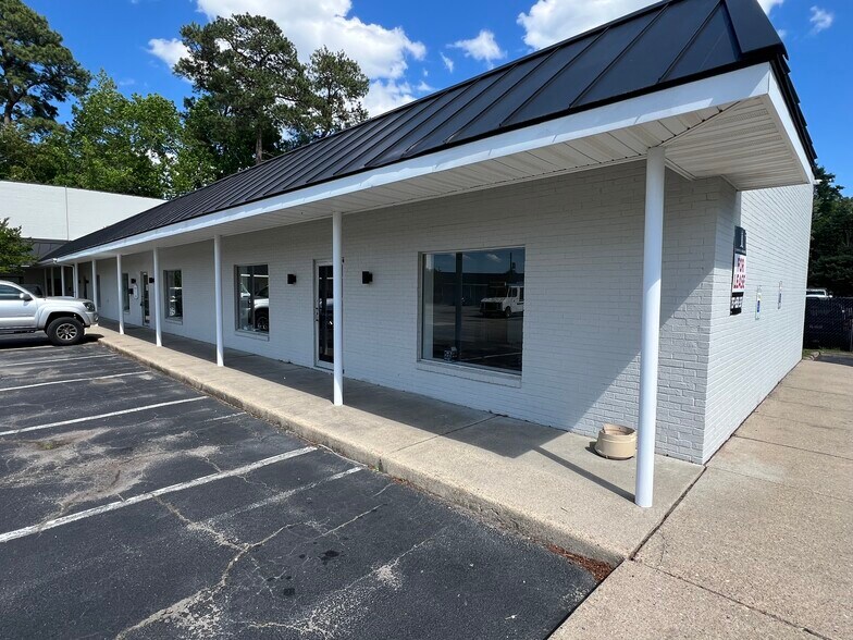 4966 Euclid Rd, Virginia Beach, VA à louer - Photo de l’immeuble – Image 3 sur 6
