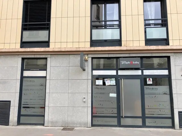 Local commercial dans Lyon à louer - Photo de l’immeuble – Image 1 sur 30