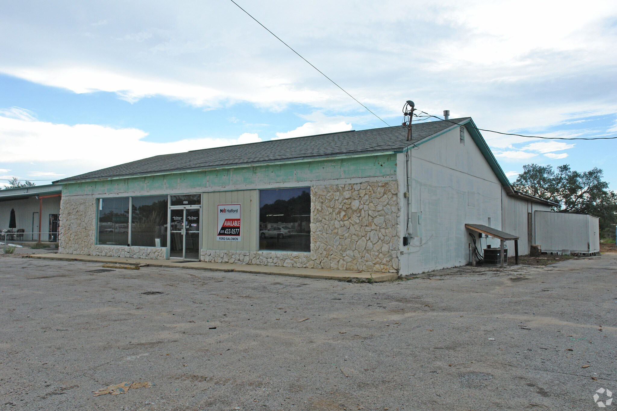 5287 and 5289 East Bay Blvd portefeuille de 3 biens à vendre sur LoopNet.fr Photo principale– Image 1 sur 12