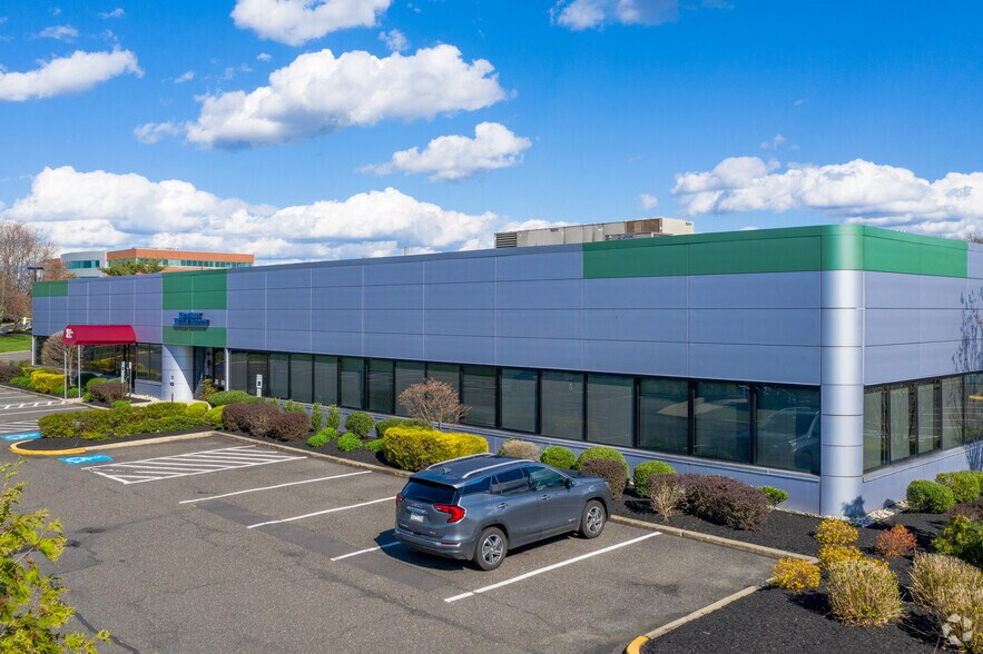 100-250 Century Pky, Mount Laurel, NJ à louer - Photo de l’immeuble – Image 3 sur 18