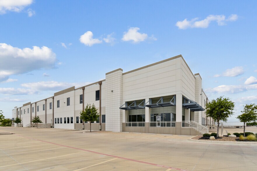17745 Lookout Rd, Schertz, TX à louer - Photo de l’immeuble – Image 2 sur 26