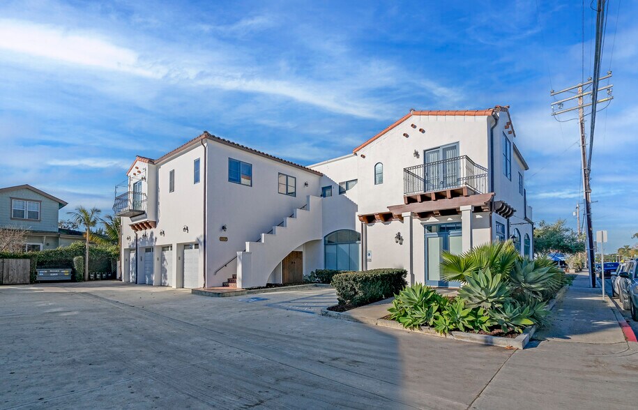 4647 Carpinteria Ave, Carpinteria, CA à vendre - Photo de l’immeuble – Image 1 sur 6