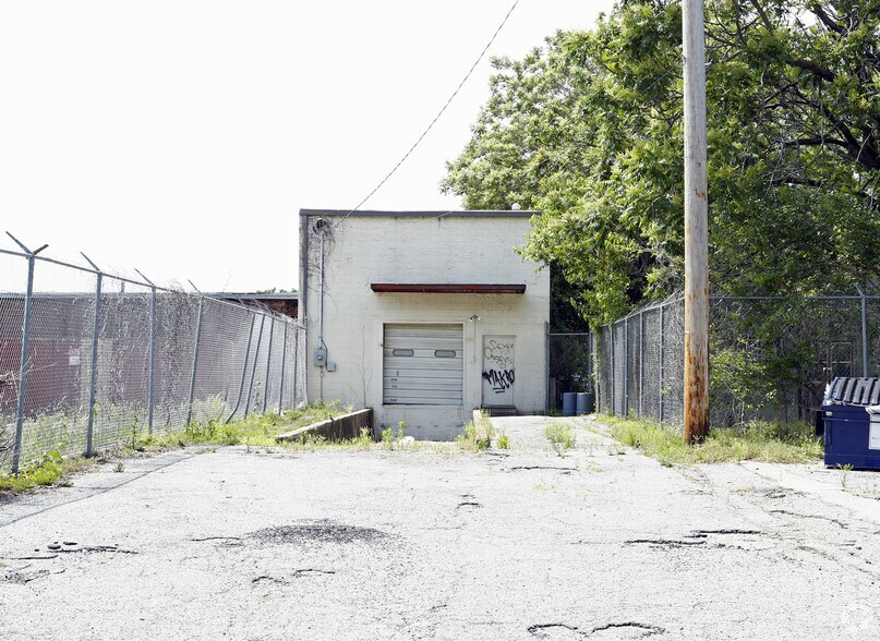 1524 Madison Ave, Memphis, TN à louer - Photo de l’immeuble – Image 3 sur 16