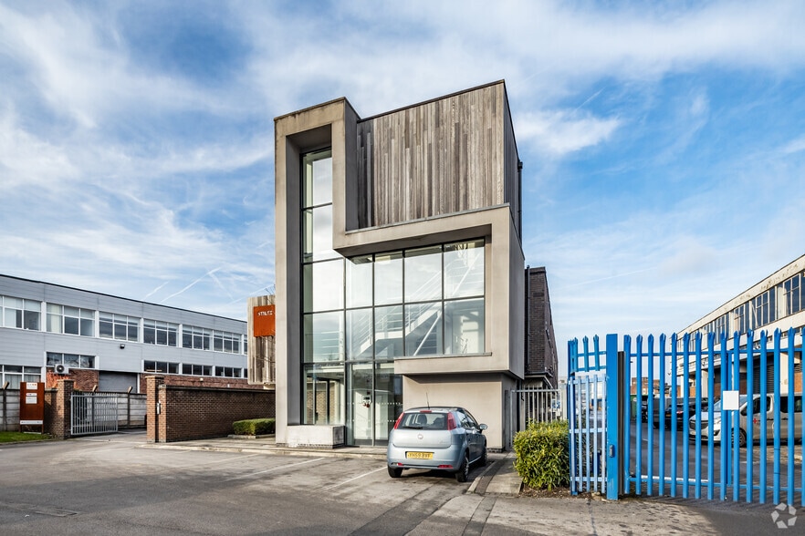 Ledson Rd, Manchester à louer - Photo de l’immeuble – Image 2 sur 8