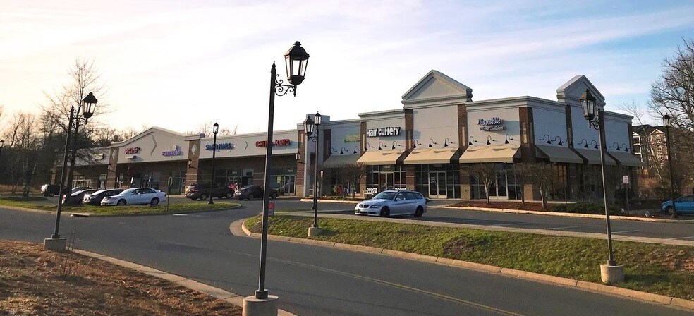 10205-10221 Southpoint Pky, Fredericksburg, VA à louer - Photo de l’immeuble – Image 2 sur 6