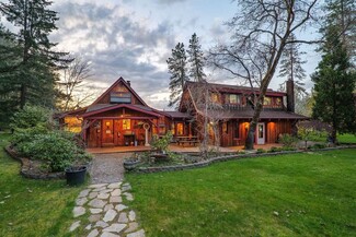 Plus de détails pour 3305 Dick George Rd, Cave Junction, OR - Hôtellerie à vendre