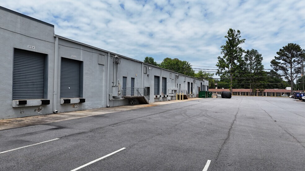 5172 Brook Hollow Pkwy, Norcross, GA à louer - Photo de l’immeuble – Image 3 sur 27