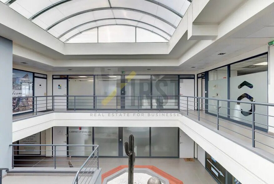 Bureau dans Antibes à louer - Photo intérieure – Image 3 sur 9