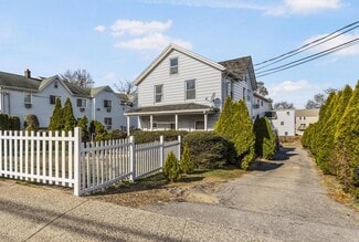 Plus de détails pour 121 Lockwood Ave, Stamford, CT - Logement à vendre