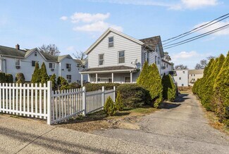 Plus de détails pour 121 Lockwood Ave, Stamford, CT - Logement à vendre