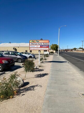 Plus de détails pour 43805 Division St, Lancaster, CA - Local commercial à louer