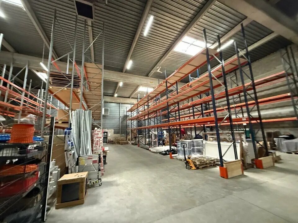 Local d’activités dans Louvres à louer Photo intérieure– Image 1 sur 4