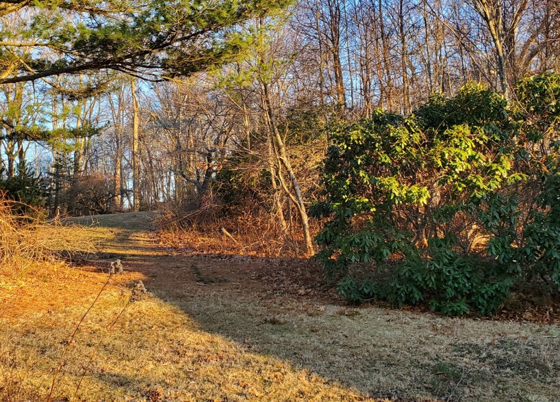 99999 Pennsylvania Ave, Niantic, CT à vendre - Photo principale – Image 1 sur 1
