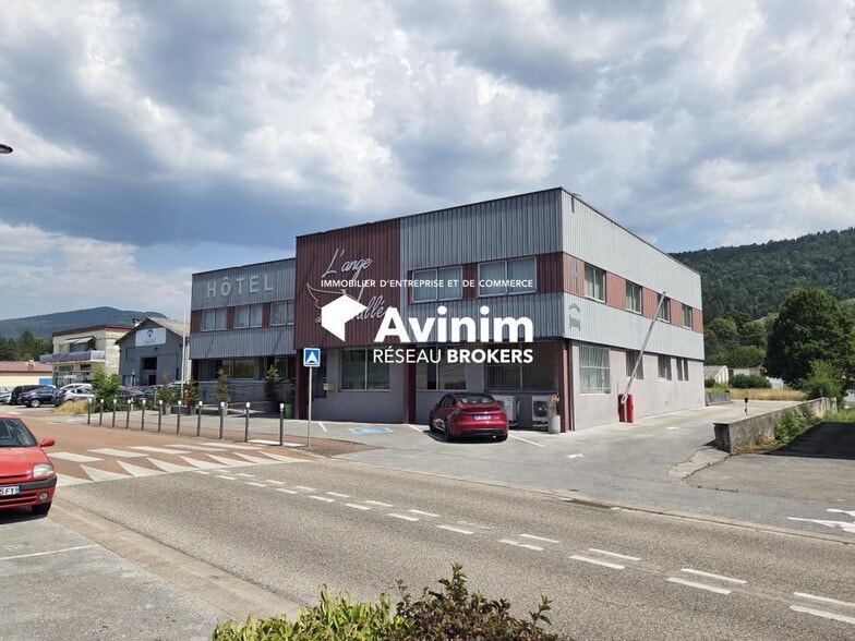 Local commercial dans Bellignat à vendre - Photo de l’immeuble – Image 3 sur 16