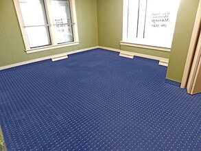 248 W Commercial St, East Rochester, NY à louer Photo intérieure– Image 2 sur 8