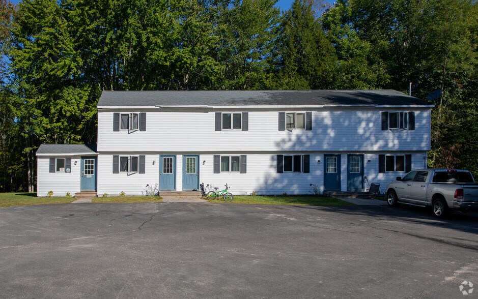 840 Hollis Rd, Hollis Center, ME à vendre - Photo principale – Image 1 sur 1