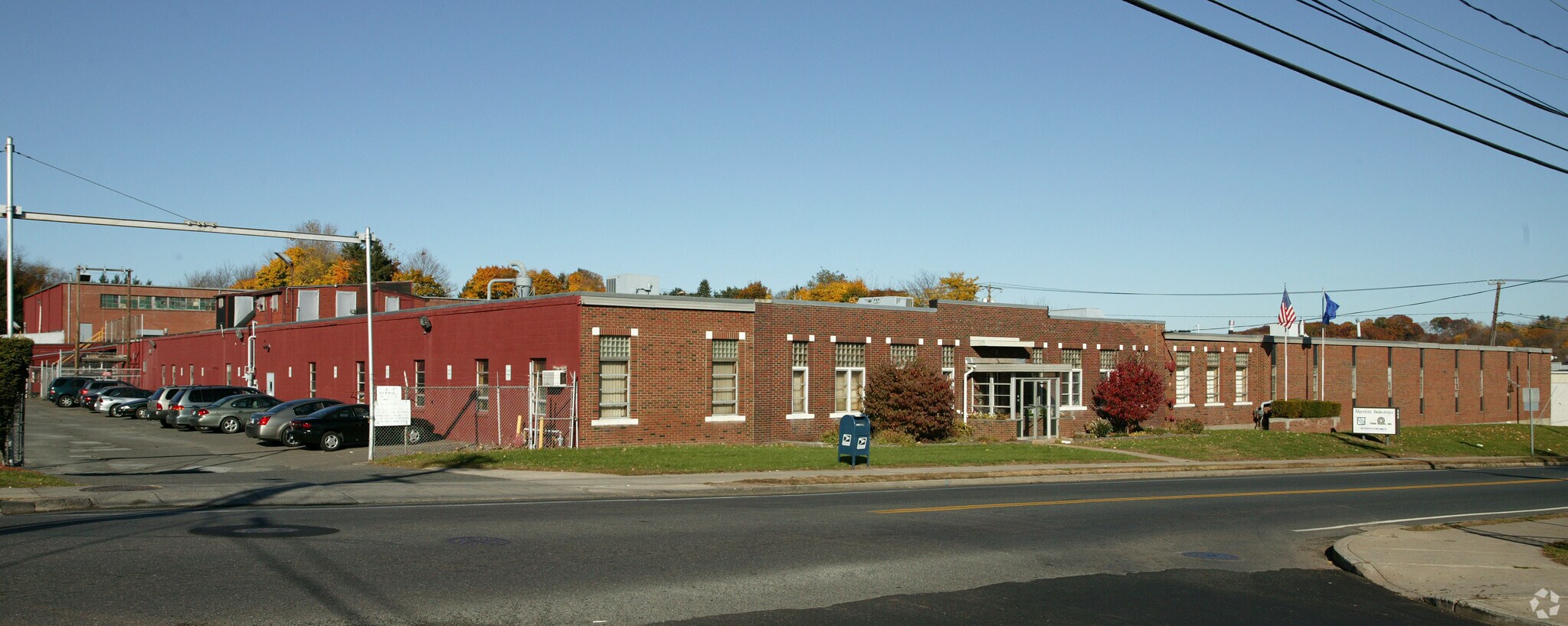 206 Newington Ave, New Britain, CT à louer Photo principale– Image 1 sur 5