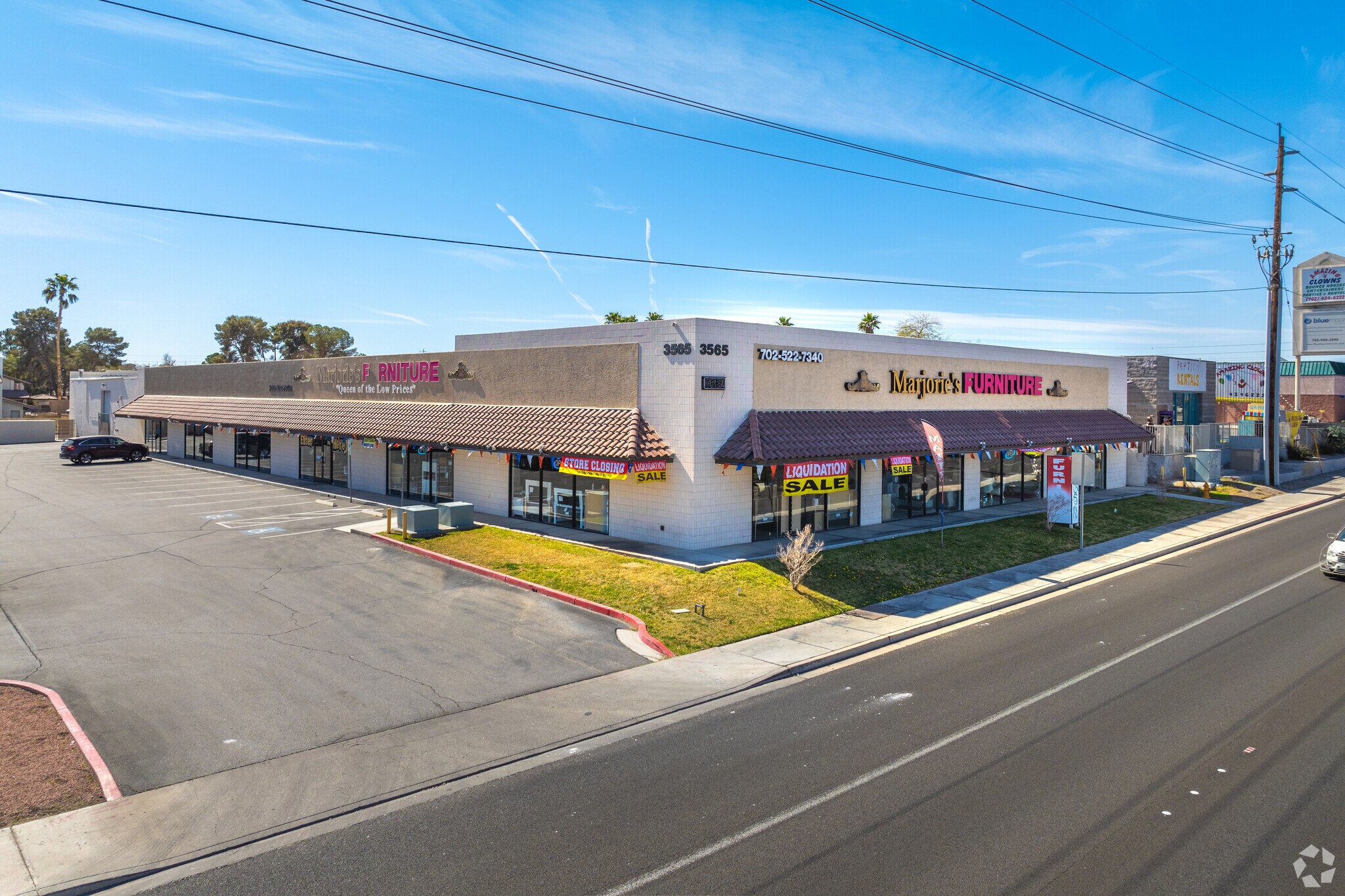 3565 E Flamingo Rd, Las Vegas, NV à louer Photo principale– Image 1 sur 16