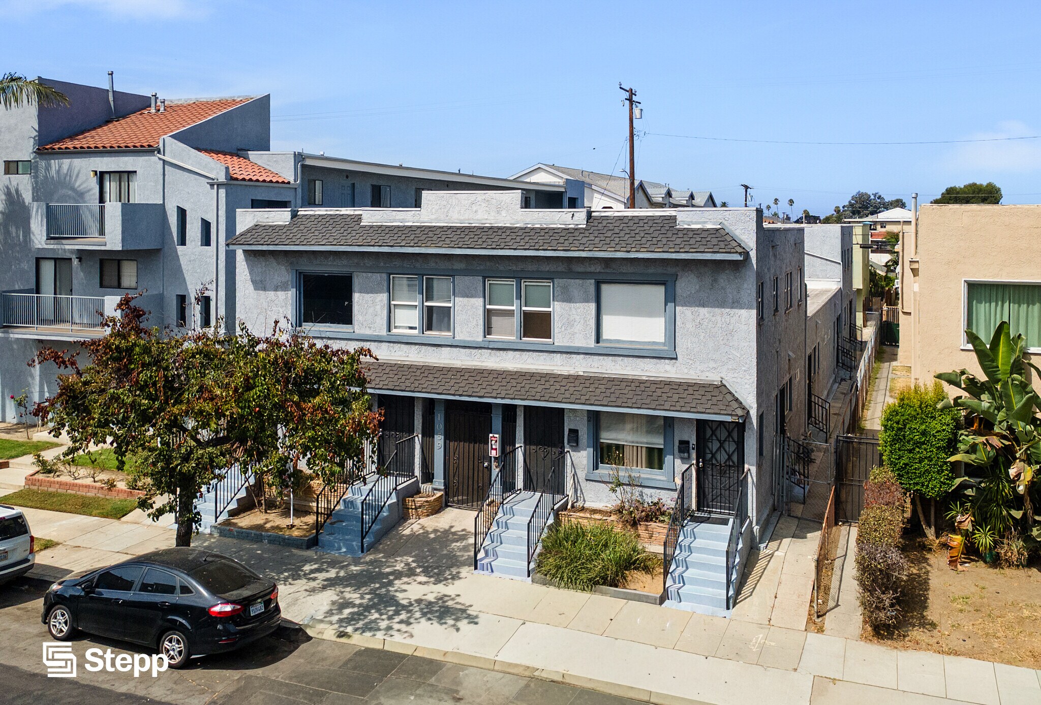 1059 Gladys Ave, Long Beach, CA à vendre Photo de l’immeuble– Image 1 sur 11