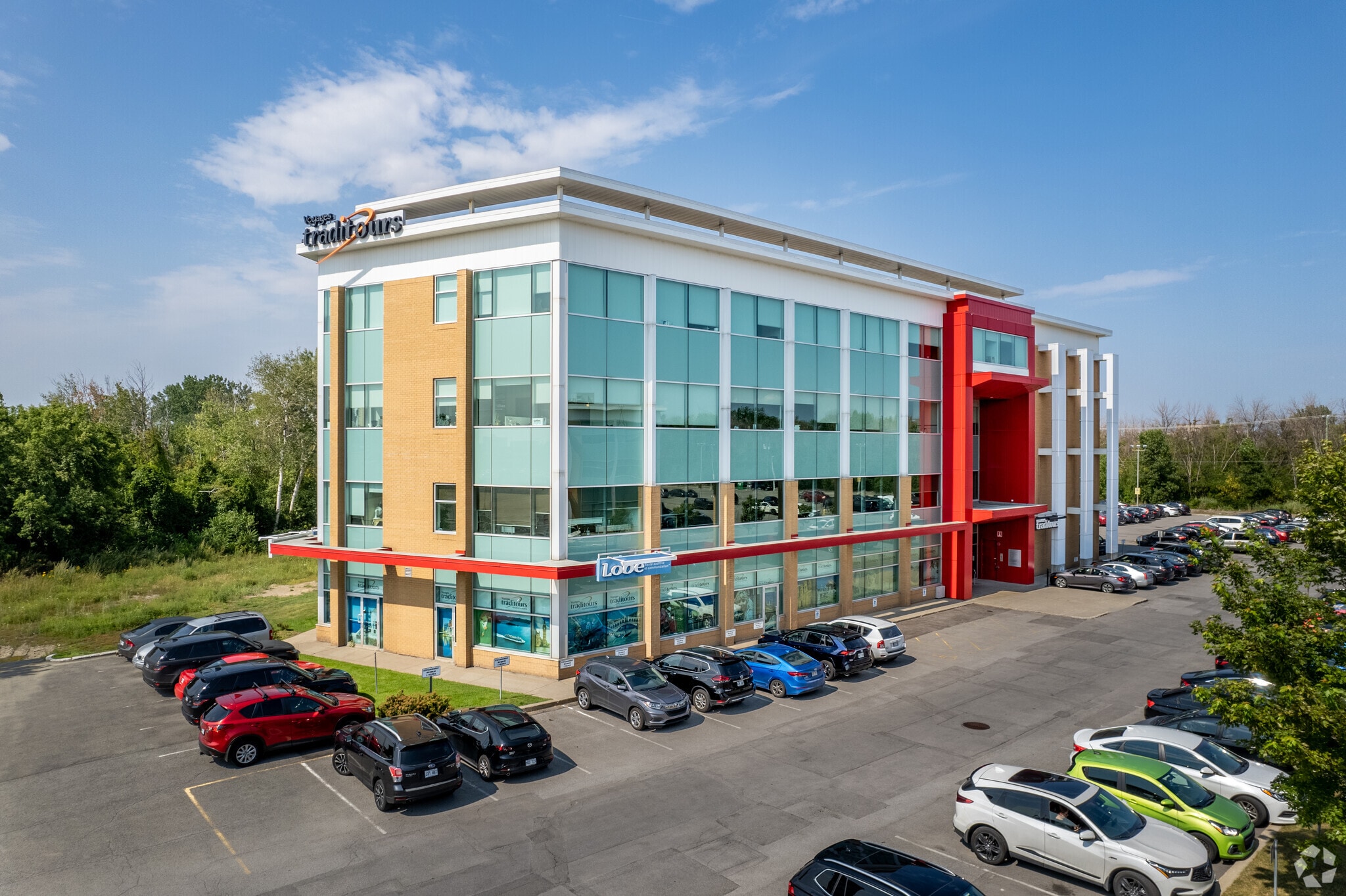 1575 Boul De L'avenir, Laval, QC à vendre Photo principale– Image 1 sur 5