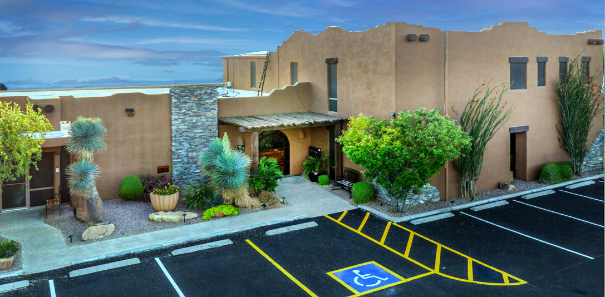 8902 N Central Ave, Phoenix, AZ à vendre Photo de l’immeuble– Image 1 sur 7