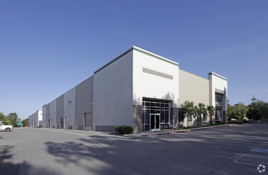 2168-2196 Ringwood Ave, San Jose, CA à louer - Photo de l’immeuble – Image 3 sur 17