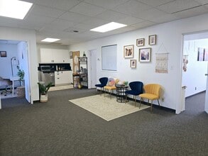 8540 109th St NW, Edmonton, AB à louer Photo de l’immeuble– Image 2 sur 6