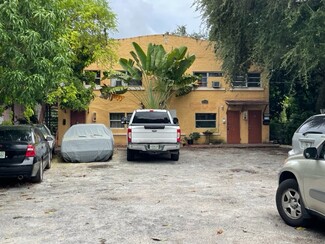 Plus de détails pour 6803 NW 3rd Ave, Miami, FL - Logement à vendre