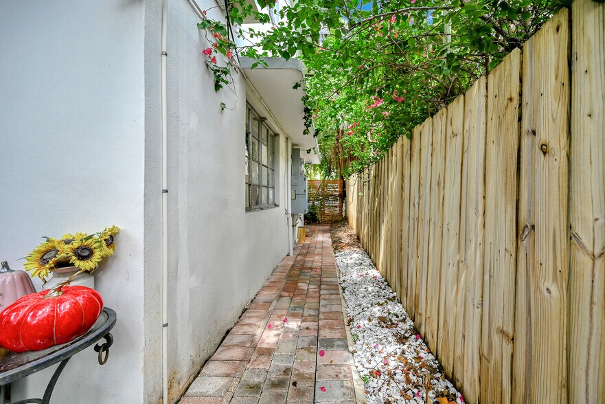 847 81st St, Miami, FL à vendre - Photo de l’immeuble – Image 2 sur 67
