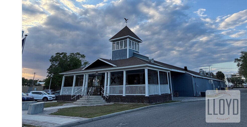 212 W 1st St, Sanford, FL à vendre - Photo de l’immeuble – Image 1 sur 10