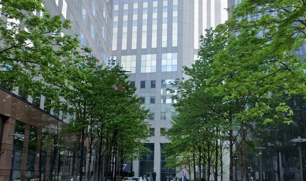 Local commercial dans Courbevoie à louer - Photo de l’immeuble – Image 2 sur 5